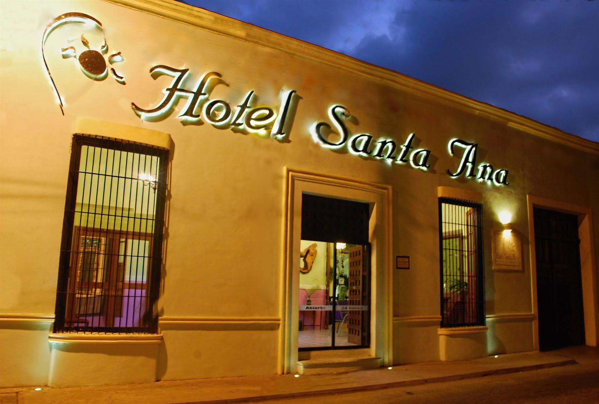Hotel Santa Ana Merida Bagian luar foto